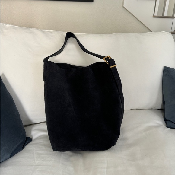 Madewell navy bucket Bag Classic Design - Picture 2 of 6